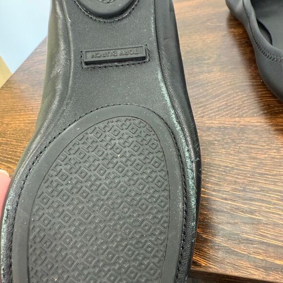 Tory Burch perfect black nappa leather Minnie Travel Ballet w/metal gold logo fl - Picture 12 of 12